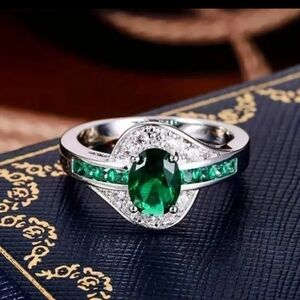 Green oval Cubic Zirconia ring size 6
